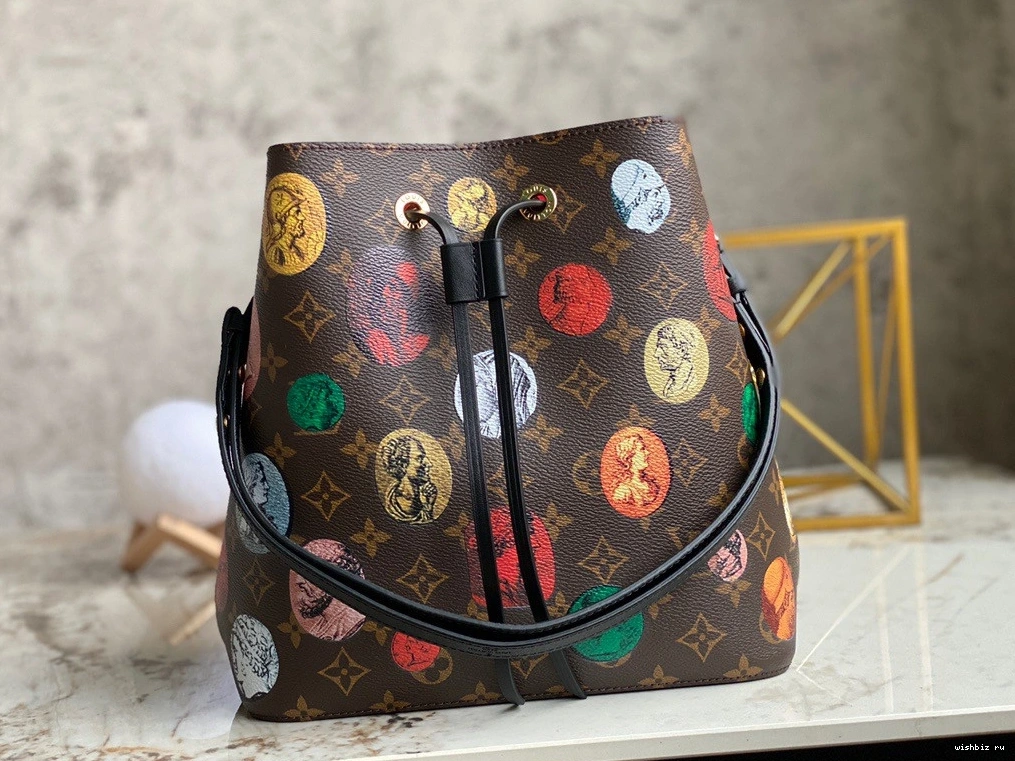 WIS NÉONOÉ LOUIS VUITTON 1127